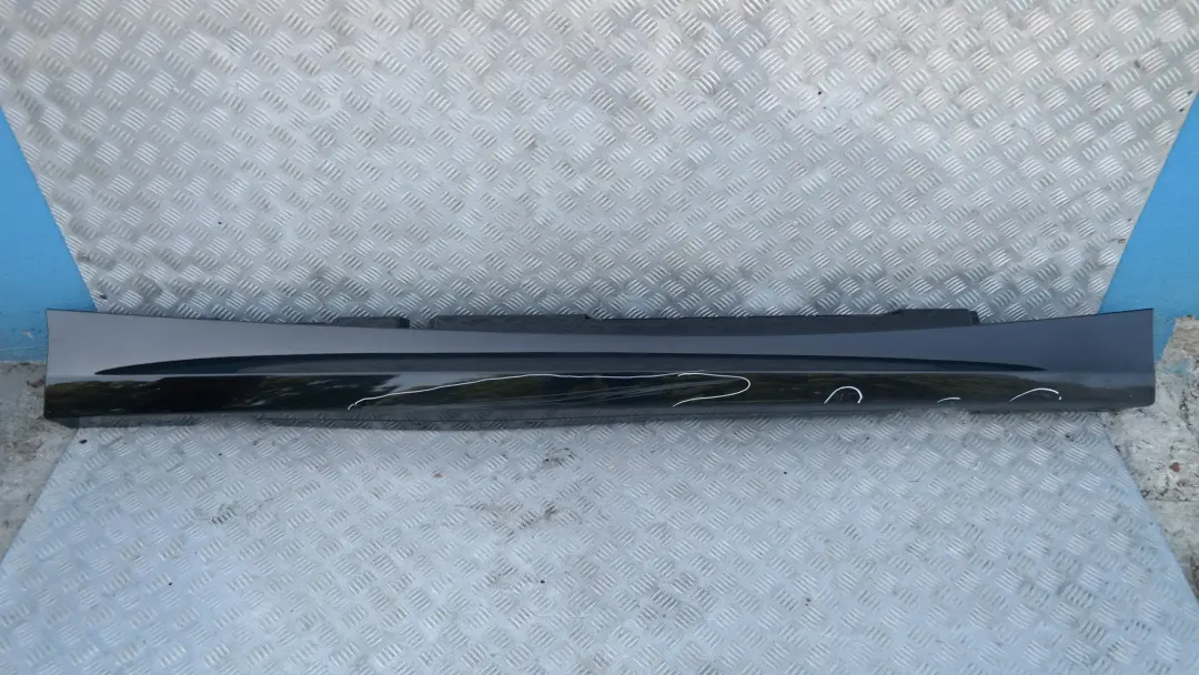 BMW 1 5 E87 LCI E87N Battiscopa laterale destro Schwarz II Nero 2 - SKU 0036144-SCH5 - Numero di parte 51770036144