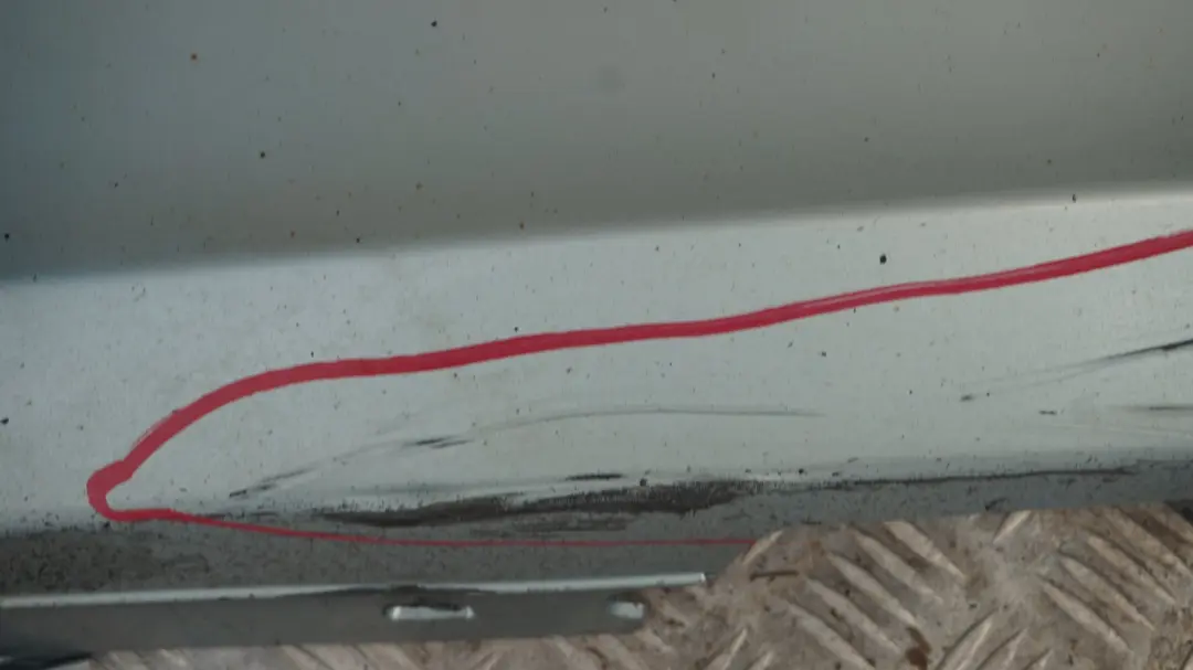 Nakładka próg lewy patagoniagruen do BMW 1 E81 E82 o numerze 36143 BMW 1 E81 E82 Nakładka próg lewy patagoniagruen - SKU 0036143-PTG - Numer Części 36143