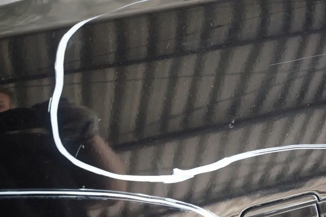 BMW E60 LCI Zderzak tylny tył schwarz - SKU 0422349-SCH1 - Numer Części 0422349