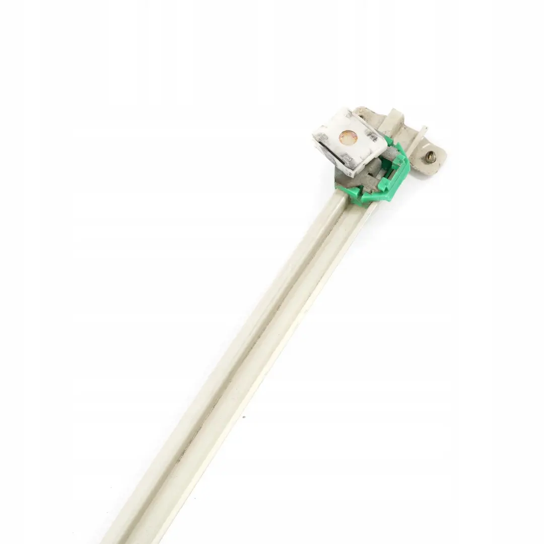 Mercedes-Benz W210 Leve-vitre Rail Guide Rail pour à propos du numéro de pièce A2107200315 Mercedes-Benz W210 Leve-vitre Rail Guide Rail - SKU A2107200315 - Numéro de pièce A2107200315