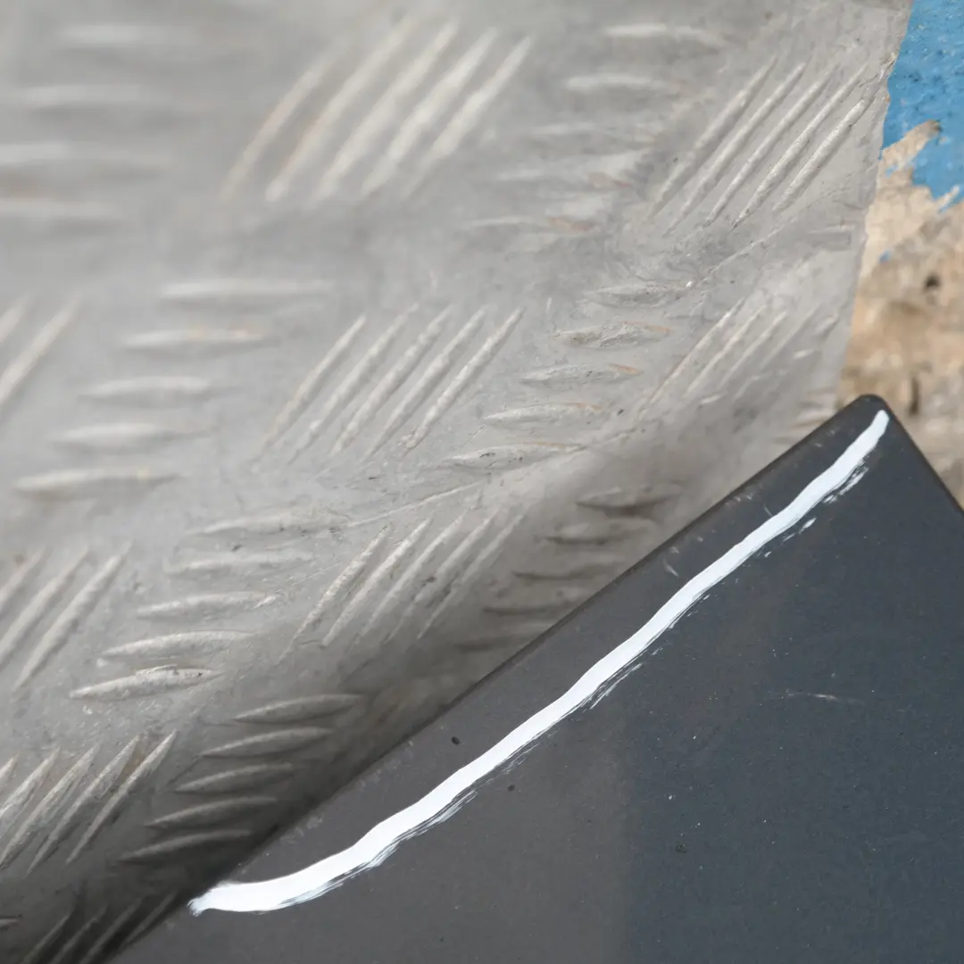 BMW 1 er E87 LCI Schwellerleiste Blende Schweller rechts Sparkling Graphite A22 - SKU 0036144-SG - Teilenummer 0036144-SG