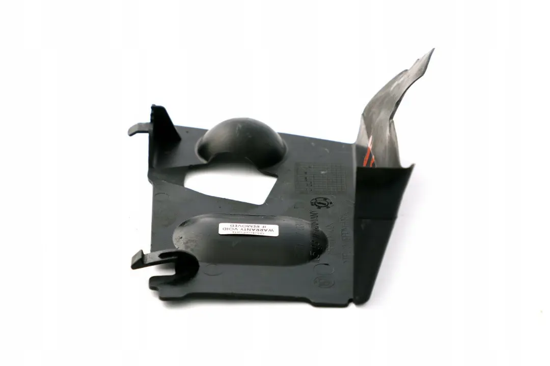 Osłona kanału powietrza prawy przód do BMW E65 E66 o numerze 7020418 BMW E65 E66 Osłona kanału powietrza prawy przód - SKU 7020418 - Numer Części 7020418