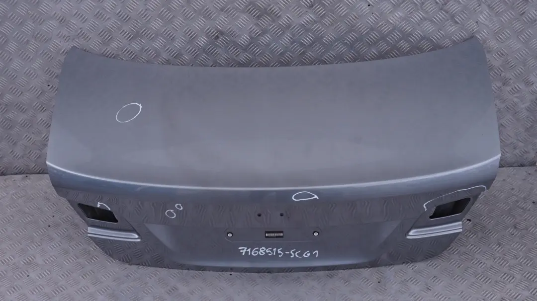 Klapa tylna tył bagażnika spacegrau do BMW E92 o numerze 7168515 BMW E92 Klapa tylna tył bagażnika spacegrau - SKU 7168515-SCG2 - Numer Części 7168515