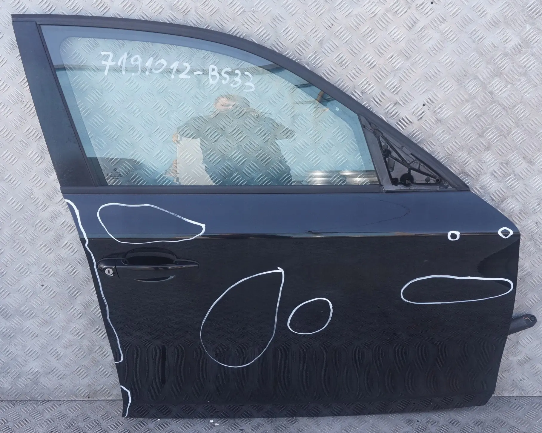 BMW3 E87 Puerta Delantera Derecha Zafiro Negro Metalizado - 475