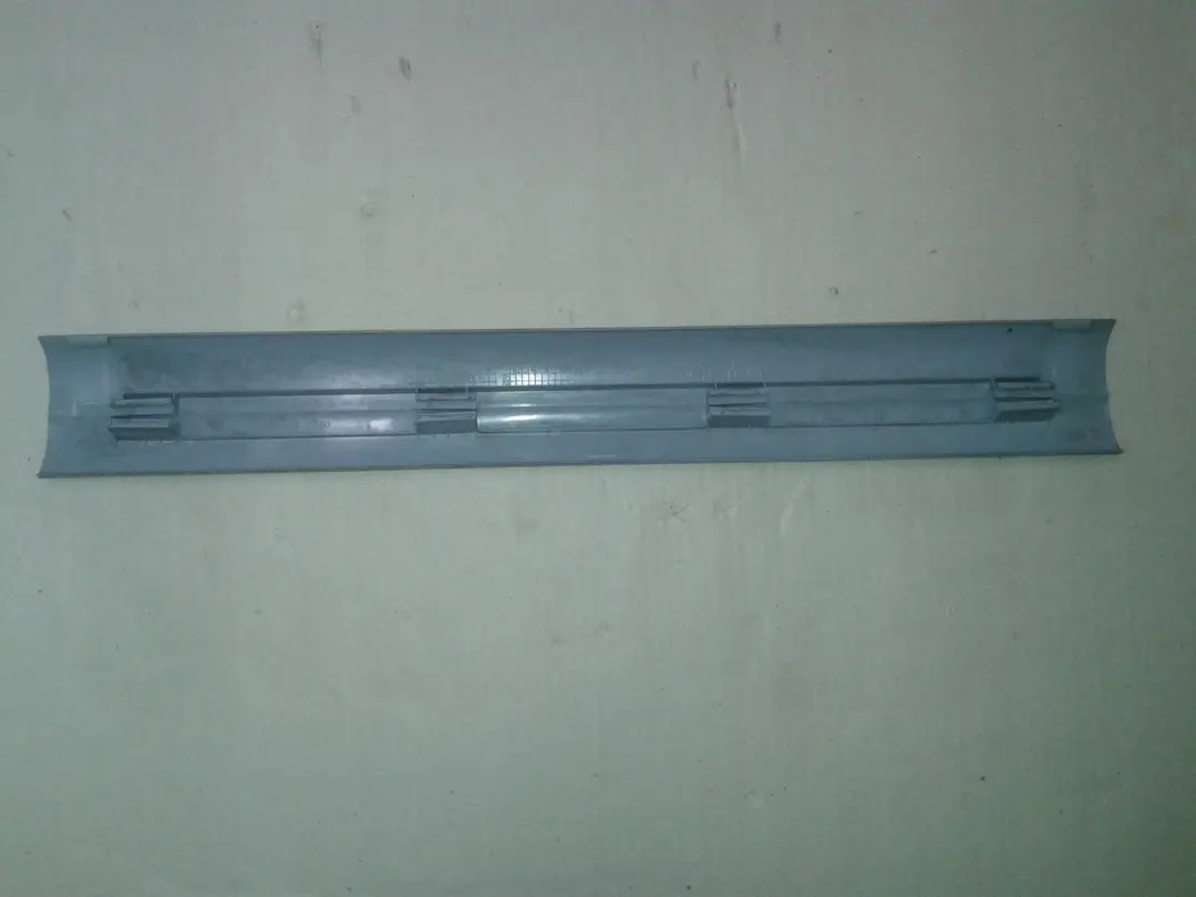 BMW E87 Porta D'Ingresso Kick Cover Striscia Anteriore Alaska Grigio - SKU 7126293 - Numero di parte 7126293