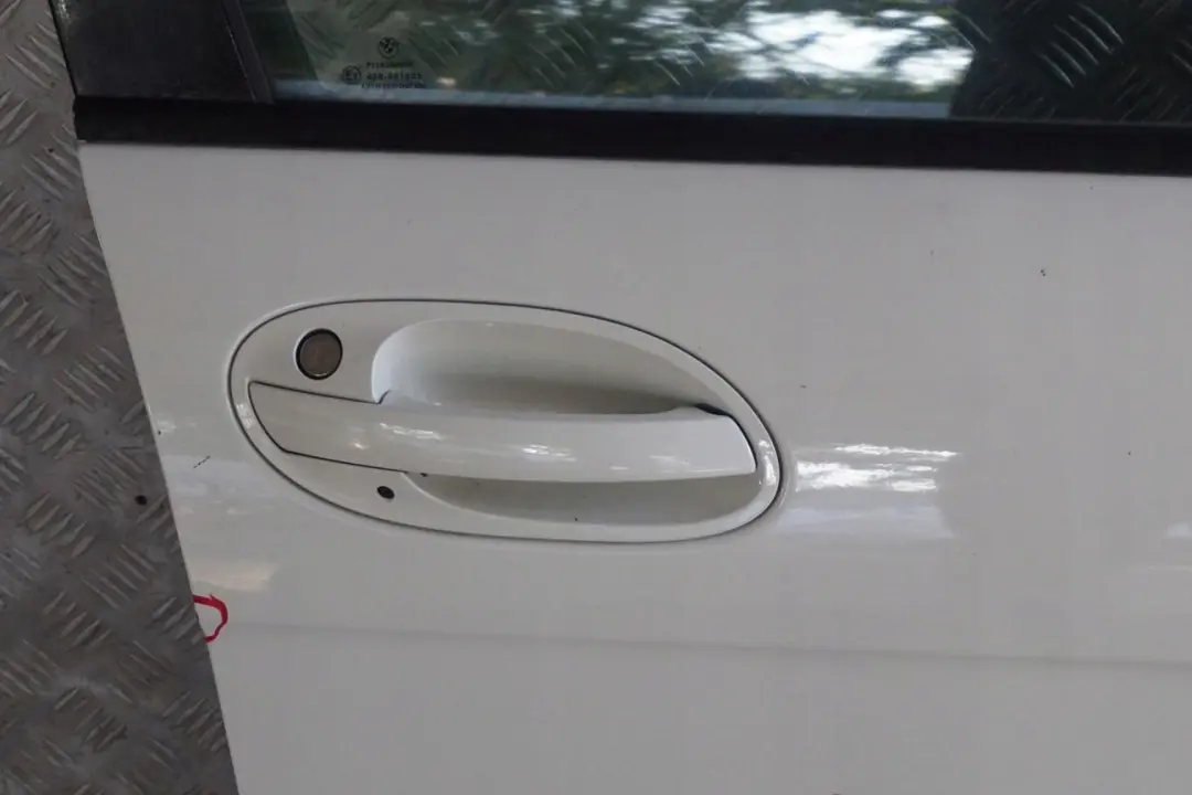 BMW 7 Series E65 E66 Door Front Right O/S Alpinweiss Alpine White - 300 - SKU 7202082-AW - Part number 7202082