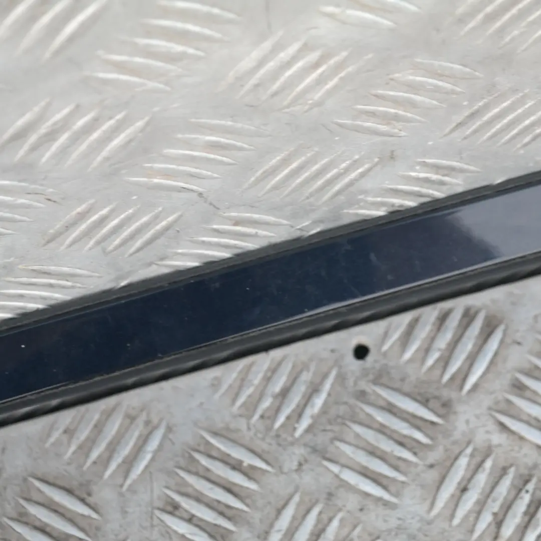 Listwa dachu dachowa lewa Monacoblau do BMW E81 E87 o numerze 32701 BMW E81 E87 Listwa dachu dachowa lewa Monacoblau - SKU 0032701-MB - Numer Części 32701