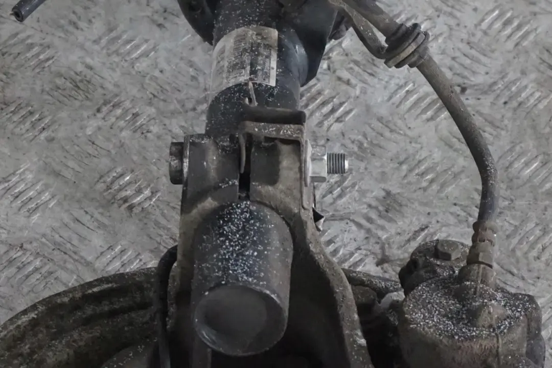 N47 M Sport Kit Amortisseur Pivotement avant Droit pour BMW E81 118d à propos du numéro de pièce 6786023 BMW E81 118d N47 M Sport Kit Amortisseur Pivotement avant Droit - SKU 6786024-2 - Numéro de pièce 6786023