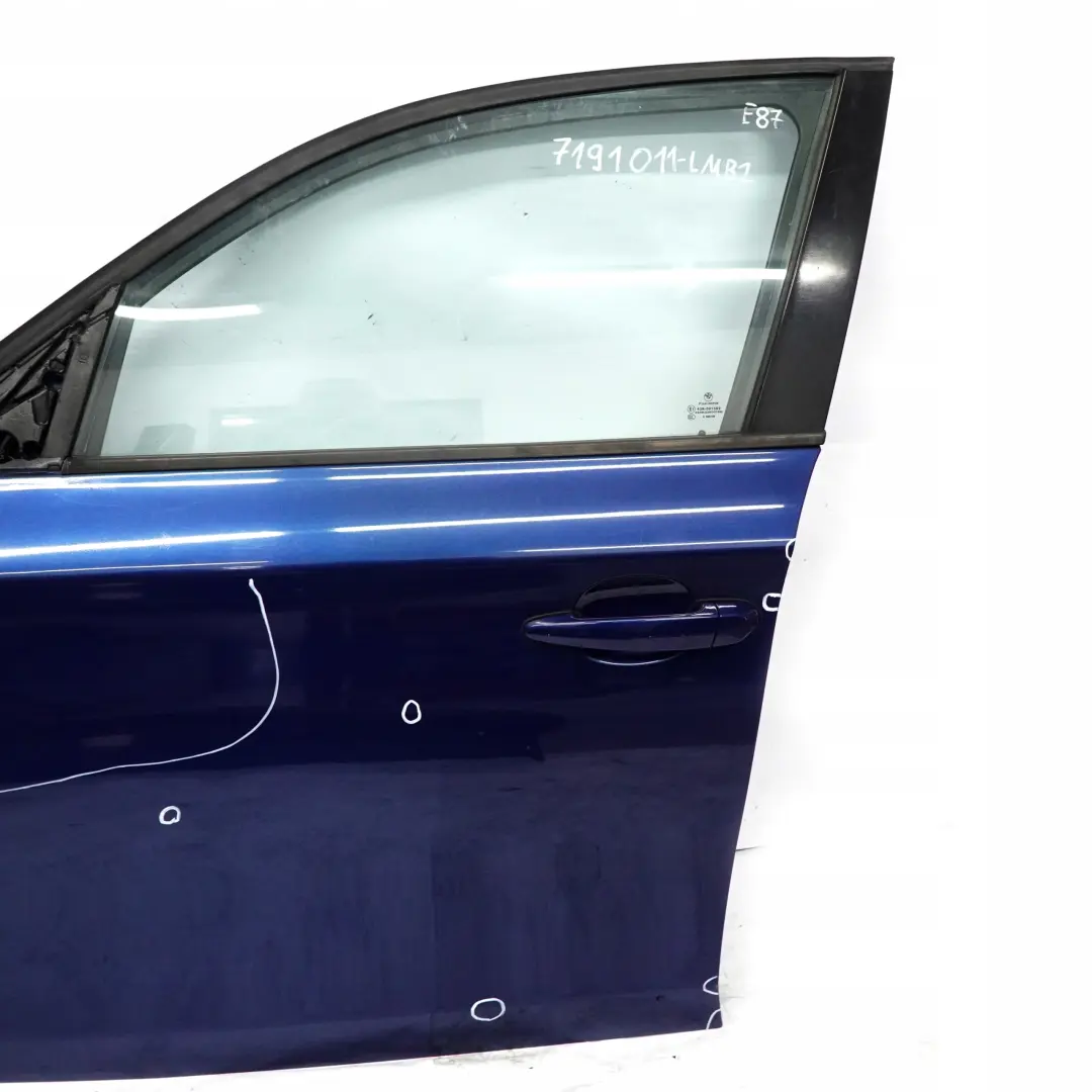 Tür Vorne Links Le Mans Blau Metallic - 381 für BMW 1 er E87 LCI mit Teilenummer 7191011 BMW 1 er E87 LCI Tür Vorne Links Le Mans Blau Metallic - 381 - SKU 7191011-LMB2 - Teilenummer 7191011