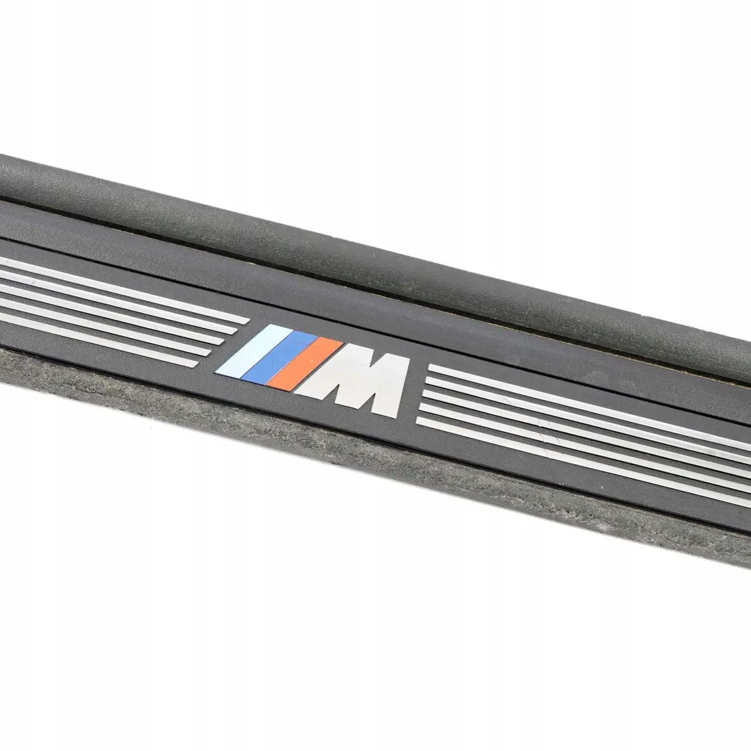 Striscia Copertura Pezzo Anteriore Destro per BMW E81 E82 M Sport con numero di parte 8045292 BMW E81 E82 M Sport Striscia Copertura Pezzo Anteriore Destro - SKU 8045292 - Numero di parte 8045292