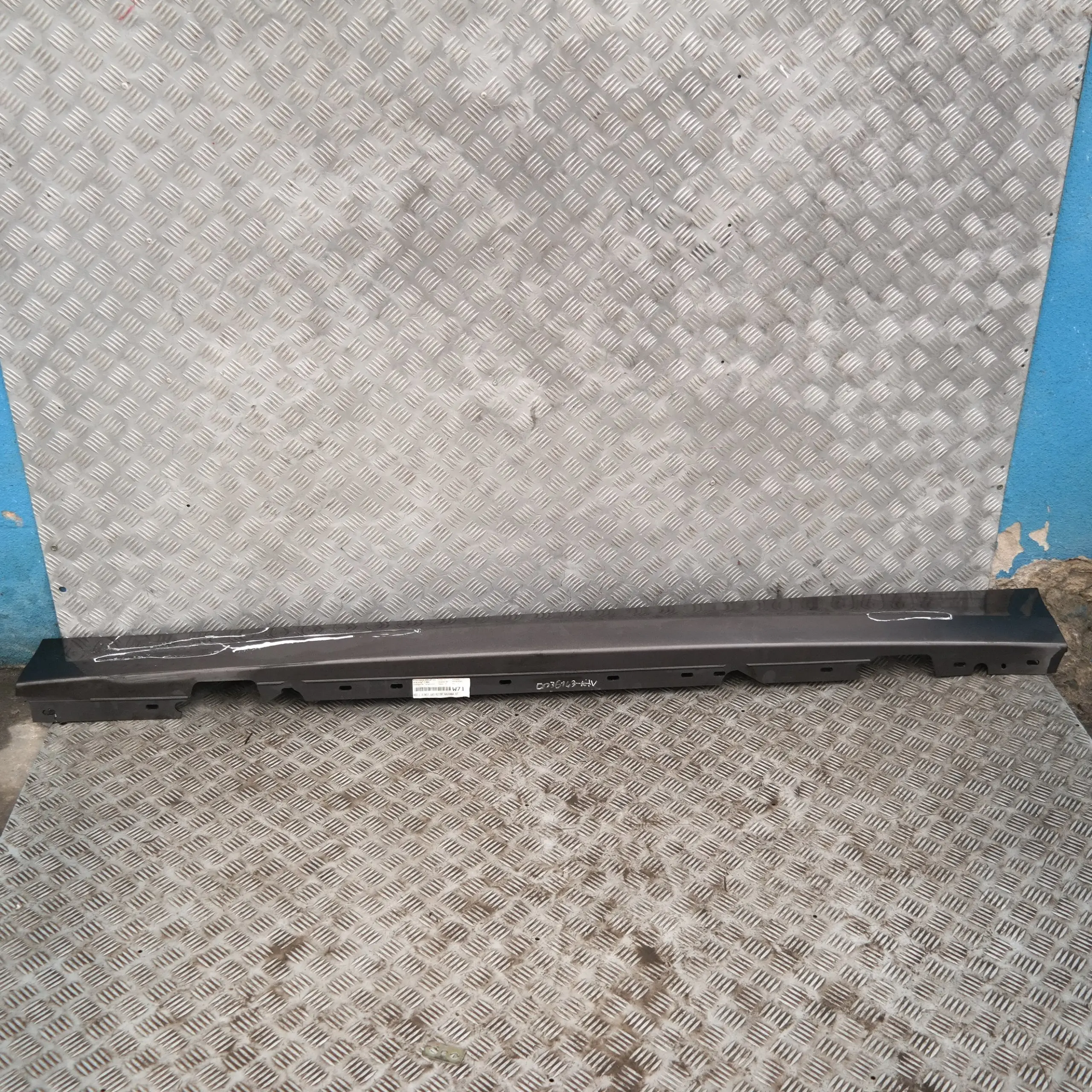 BMW 1 E81 E82 E88 Schwellerleiste Blende Schweller links Havanna Metallic A17