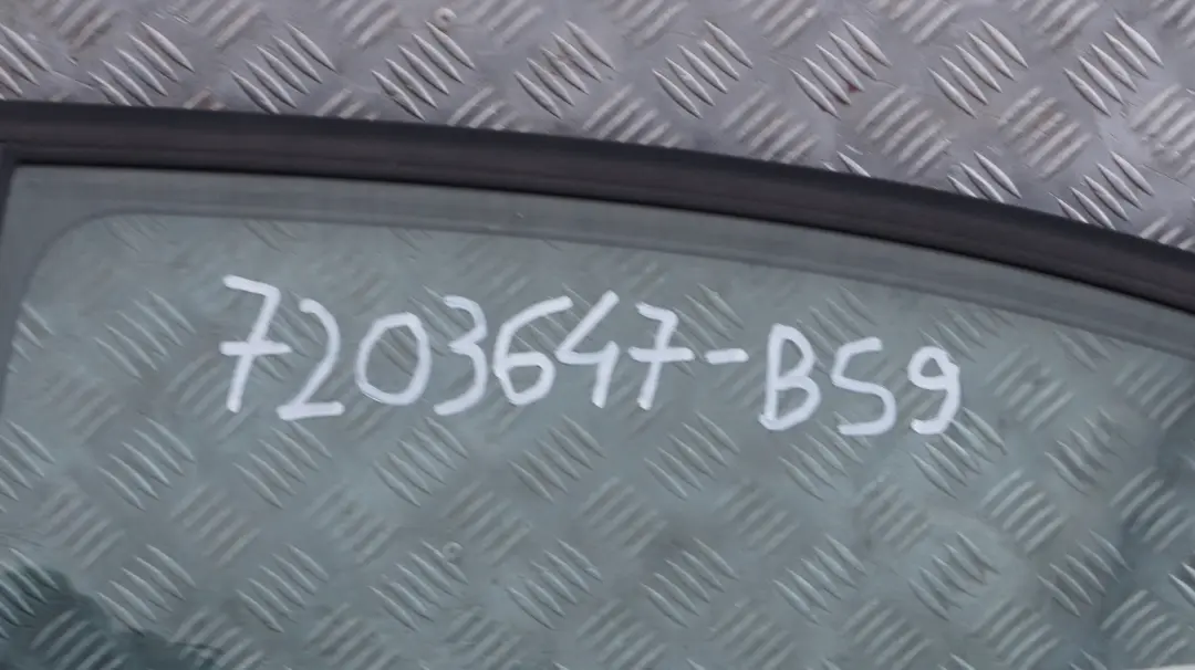 Arriere Gauche Noir Sapphire Metallique - 475 pour BMW 9 E90 E90N Porte à propos du numéro de pièce 7203647 BMW 9 E90 E90N Porte Arriere Gauche Noir Sapphire Metallique - 475 - SKU 7203647-BS9 - Numéro de pièce 7203647