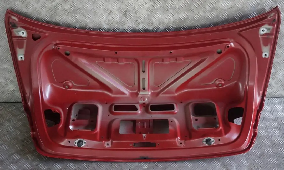 Klapa tylna tył bagażnika Karmesinrot do BMW E92 o numerze 7168515 BMW E92 Klapa tylna tył bagażnika Karmesinrot - SKU 7168515-KAR - Numer Części 7168515