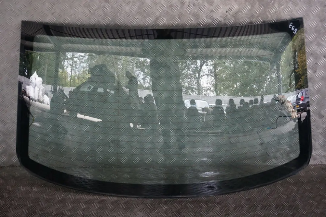 Window Glass AS2 Green to BMW 7 Series E65 E66 Rear with Part number 8223845 BMW 7 Series E65 E66 Rear Window Glass AS2 Green - SKU 8223845 - Part number 8223845