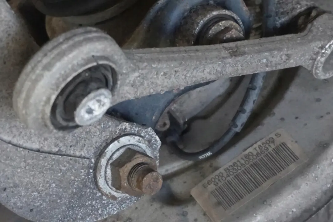 Reihe E60 545i N62 Federbein Radträger Hinten Links Schwenklager für BMW 5 mit Teilenummer 6770905 BMW 5 Reihe E60 545i N62 Federbein Radträger Hinten Links Schwenklager - SKU 6770905-9 - Teilenummer 6770905