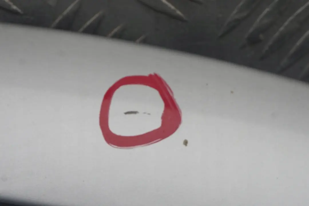 Drzwi prawe przednie przód titansilber do BMW E53 X5 o numerze 8256824 BMW E53 X5 Drzwi prawe przednie przód titansilber - SKU 8256824-TS7 - Numer Części 8256824