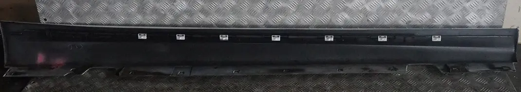 listwa próg lewy alpinweiss M-Pakiet do BMW E90 o numerze 0033441 BMW E90 listwa próg lewy alpinweiss M-Pakiet - SKU 0033441-AW - Numer Części 0033441