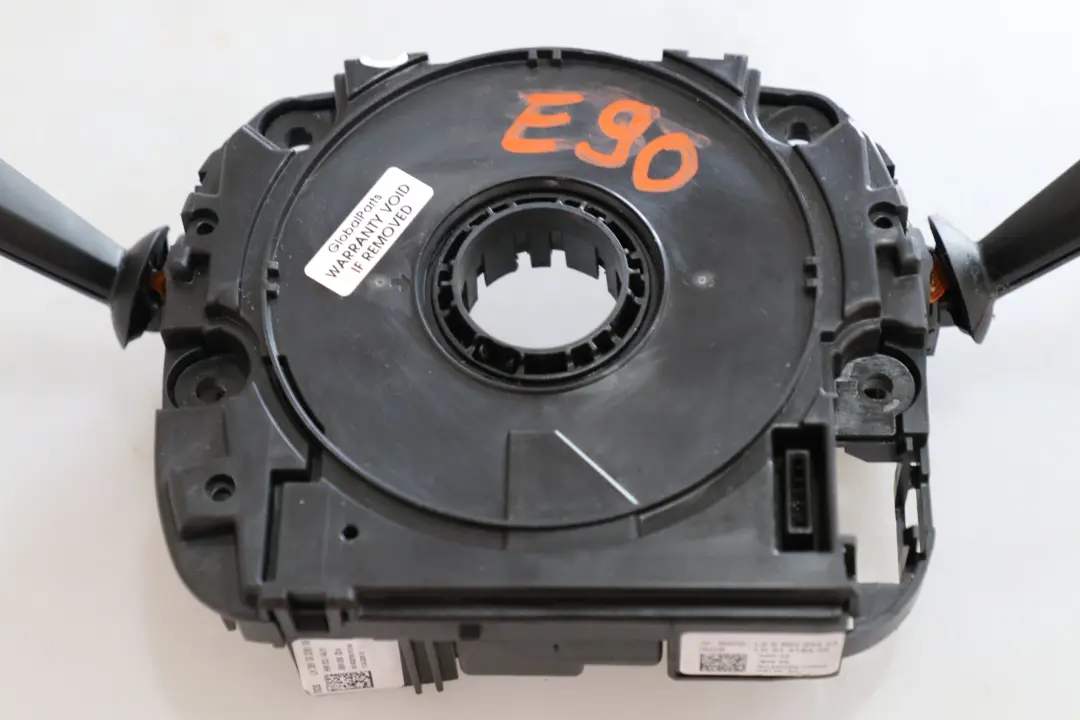 Manetki kierownicy do BMW E82 E90 E93 o numerze 6962654 BMW E82 E90 E93 Manetki kierownicy - SKU 6962654 - Numer Części 6962654