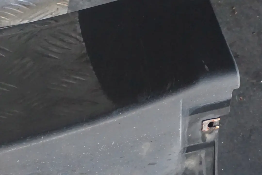 Schwellerleiste Blende Schweller Rechts Schwarz 2 - 668 für BMW 5 er E60 E61 LCI mit Teilenummer 0422465 BMW 5 er E60 E61 LCI Schwellerleiste Blende Schweller Rechts Schwarz 2 - 668 - SKU 0422465-SCH2 - Teilenummer 0422465