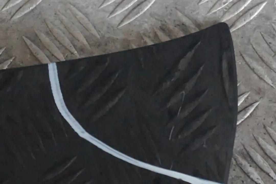 Klapa tylna tył bagażnika schwarz II 668 do BMW E90 o numerze 7151491 BMW E90 Klapa tylna tył bagażnika schwarz II 668 - SKU 7151491-SCH7 - Numer Części 7151491