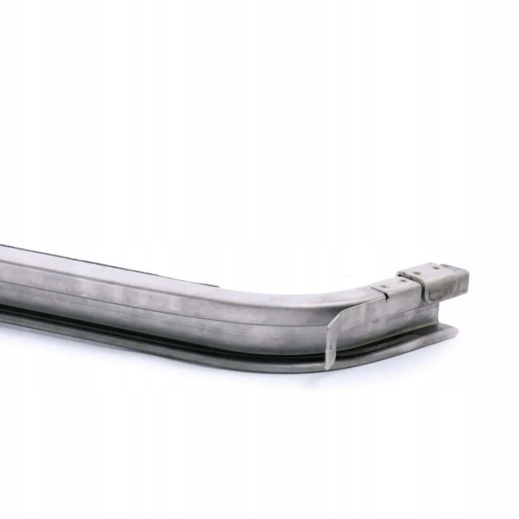 Mercedes-Benz W414 Arriere Droite Porte Coulissante Guide Rail pour à propos du numéro de pièce A4147600327 Mercedes-Benz W414 Arriere Droite Porte Coulissante Guide Rail - SKU A4147600327 - Numéro de pièce A4147600327