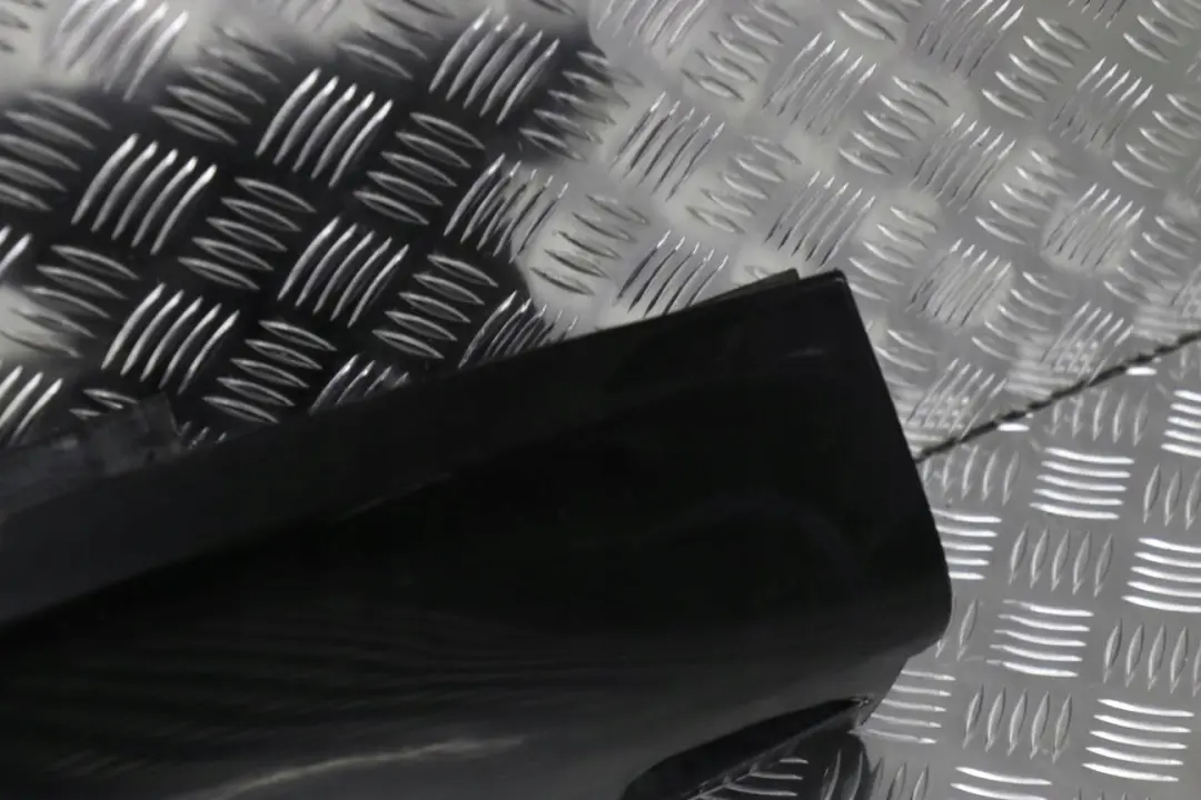 Sill Strip Side Skirt Footplate Right O/S Black Sapphire Metallic to BMW X5 E70 with Part number 7163556 BMW X5 E70 Sill Strip Side Skirt Footplate Right O/S Black Sapphire Metallic - SKU 7163556-BS - Part number 7163556