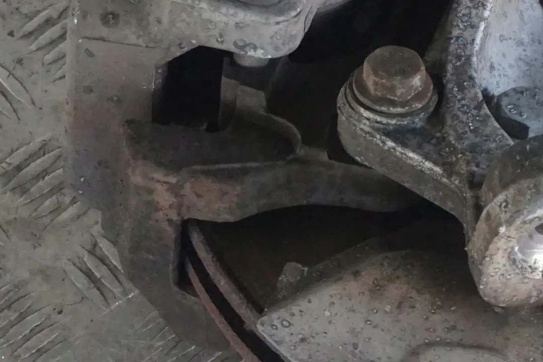 BMW E93 325i N53 Amortyzator zwrotnica lewy przód - SKU 6785589-3 - Numer Części 6785589
