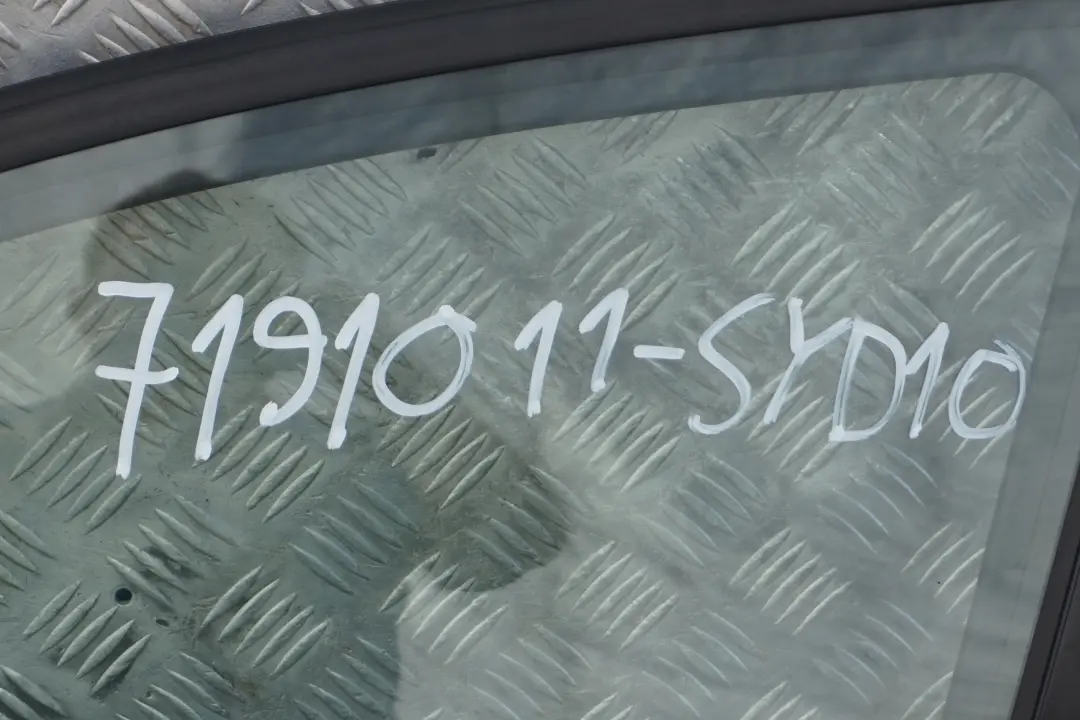 drzwi lewe przednie przód Sydney Blau A19 do BMW E87 o numerze 7191011 BMW E87 drzwi lewe przednie przód Sydney Blau A19 - SKU 7191011-SYD10 - Numer Części 7191011