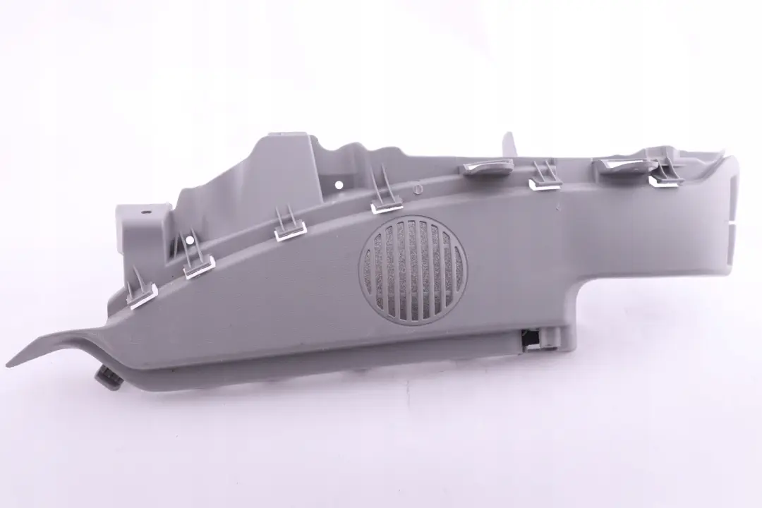 Soporte Luneta Trasera Izquierda Gris Alaskagrau para BMW E87 con número de pieza 7119501 BMW E87 Soporte Luneta Trasera Izquierda Gris Alaskagrau - SKU 7119501 - Número de pieza 7119501