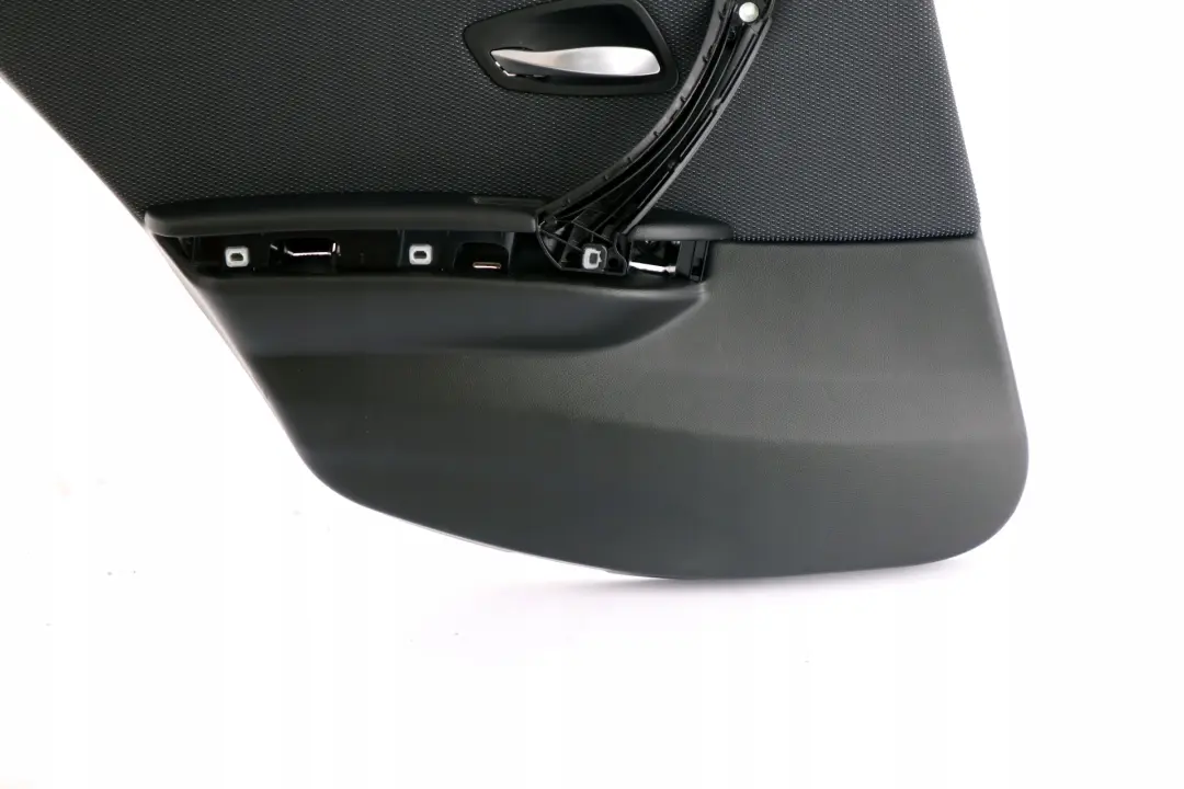 Alcantara Trasera Izquierda Tarjeta Puerta Azul Sombra para BMW E90 M Sport con número de pieza 9152497 BMW E90 M Sport Alcantara Trasera Izquierda Tarjeta Puerta Azul Sombra - SKU 9152497 - Número de pieza 9152497