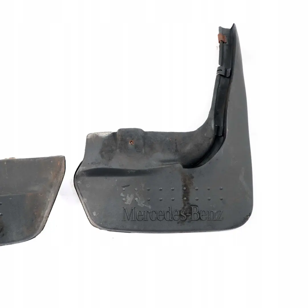 Mercedes-Benz Classe CLK C208 W208 Bavette avant Arriere Kit pour à propos du numéro de pièce C208 Mud Flaps Mercedes-Benz Classe CLK C208 W208 Bavette avant Arriere Kit - SKU C208 Mud Flaps - Numéro de pièce C208 Mud Flaps