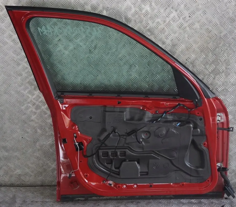 Puerta Delantera Izquierda Karmesinrot Rojo Carmesi - A61 para BMW E83 con número de pieza 3451015 BMW E83 Puerta Delantera Izquierda Karmesinrot Rojo Carmesi - A61 - SKU 3451015-KAR1 - Número de pieza 3451015