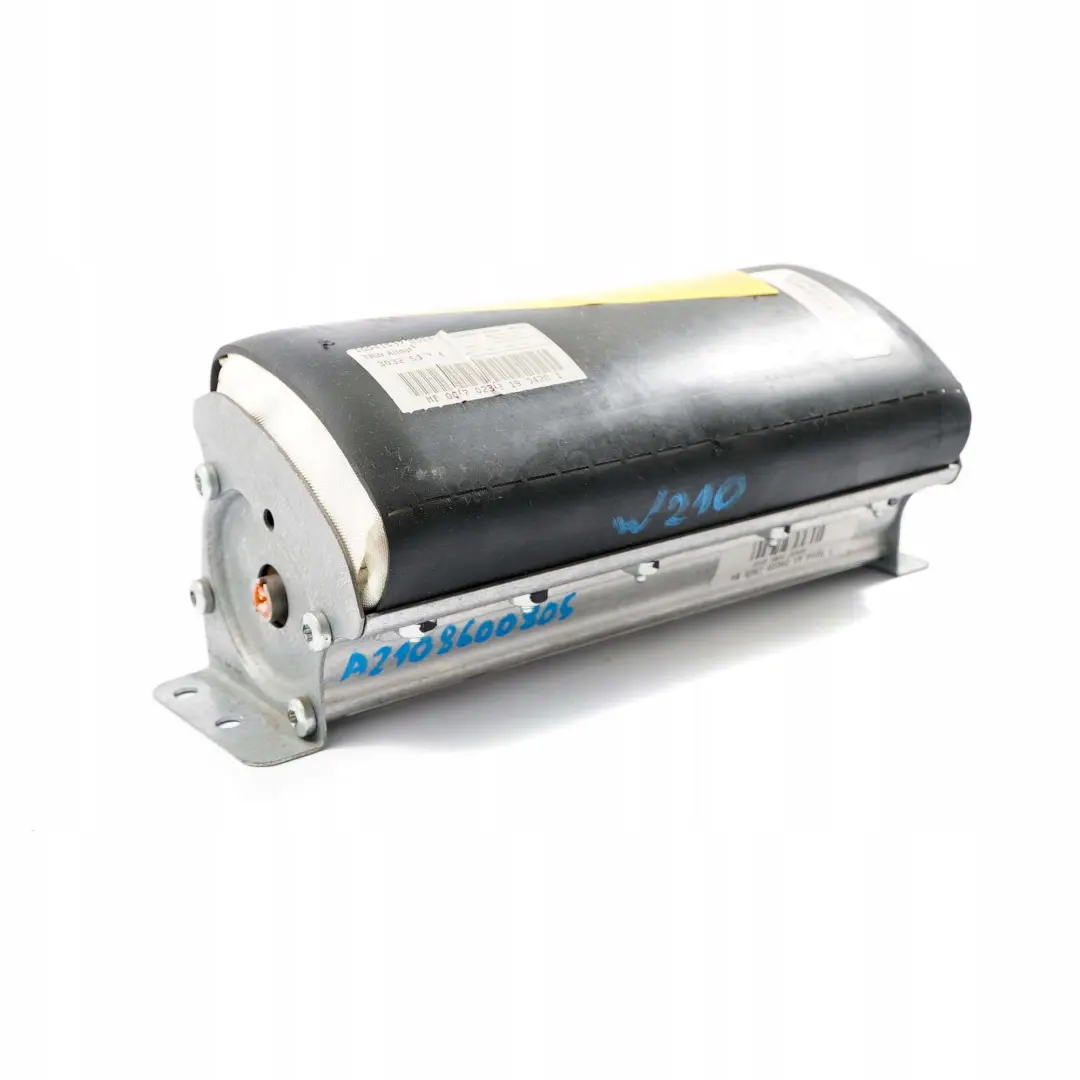 Airbag frontal côté passager A2108602205 pour Mercedes W210 à propos du numéro de pièce A2108600805 Mercedes W210 Airbag frontal côté passager A2108602205 - SKU A2108600805 - Numéro de pièce A2108600805