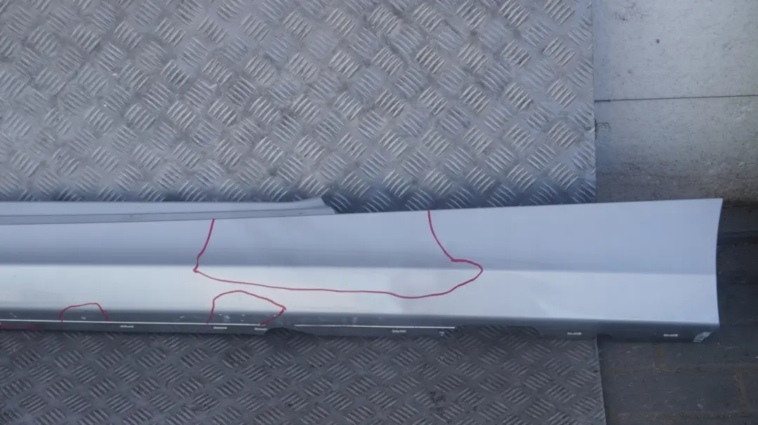 BMW 6 E81 E82 E88 Sill Strip Faldon Izquierdo Titansilber Titan Silver - SKU 0036143-TS6 - Número de pieza 0036143