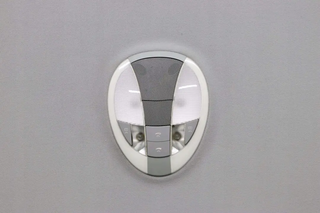 E-Klasa S211 Podsufitka grey do Mercedes o numerze A2116900150 Mercedes E-Klasa S211 Podsufitka grey - SKU A2116900150 - Numer Części A2116900150