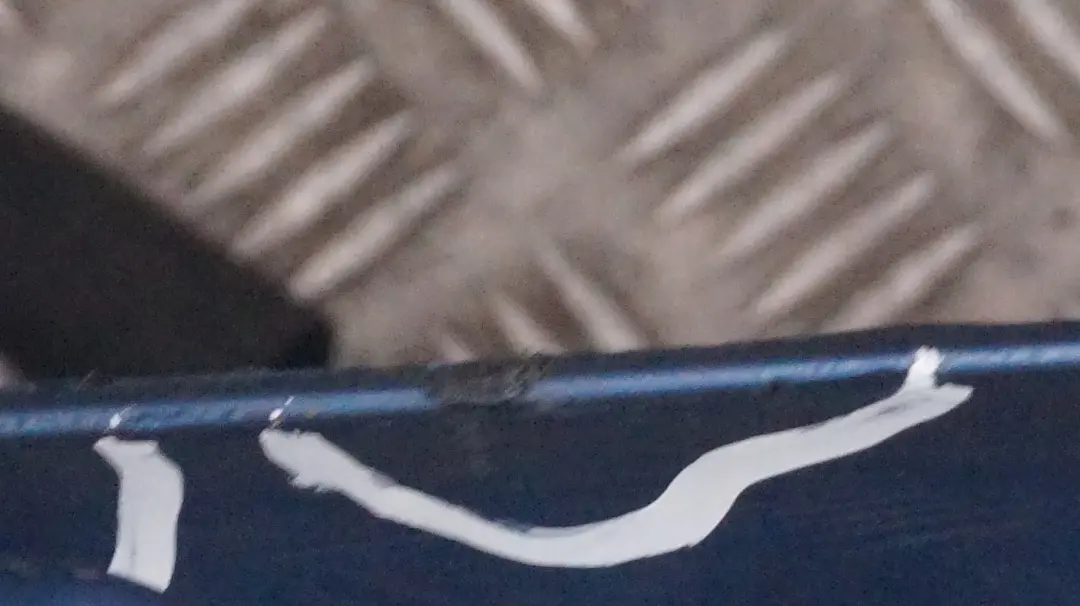 Zderzak przedni przód topasblau 364 do BMW E53 X5 o numerze 0010150 BMW E53 X5 Zderzak przedni przód topasblau 364 - SKU P-0010150-TS1 - Numer Części 0010150