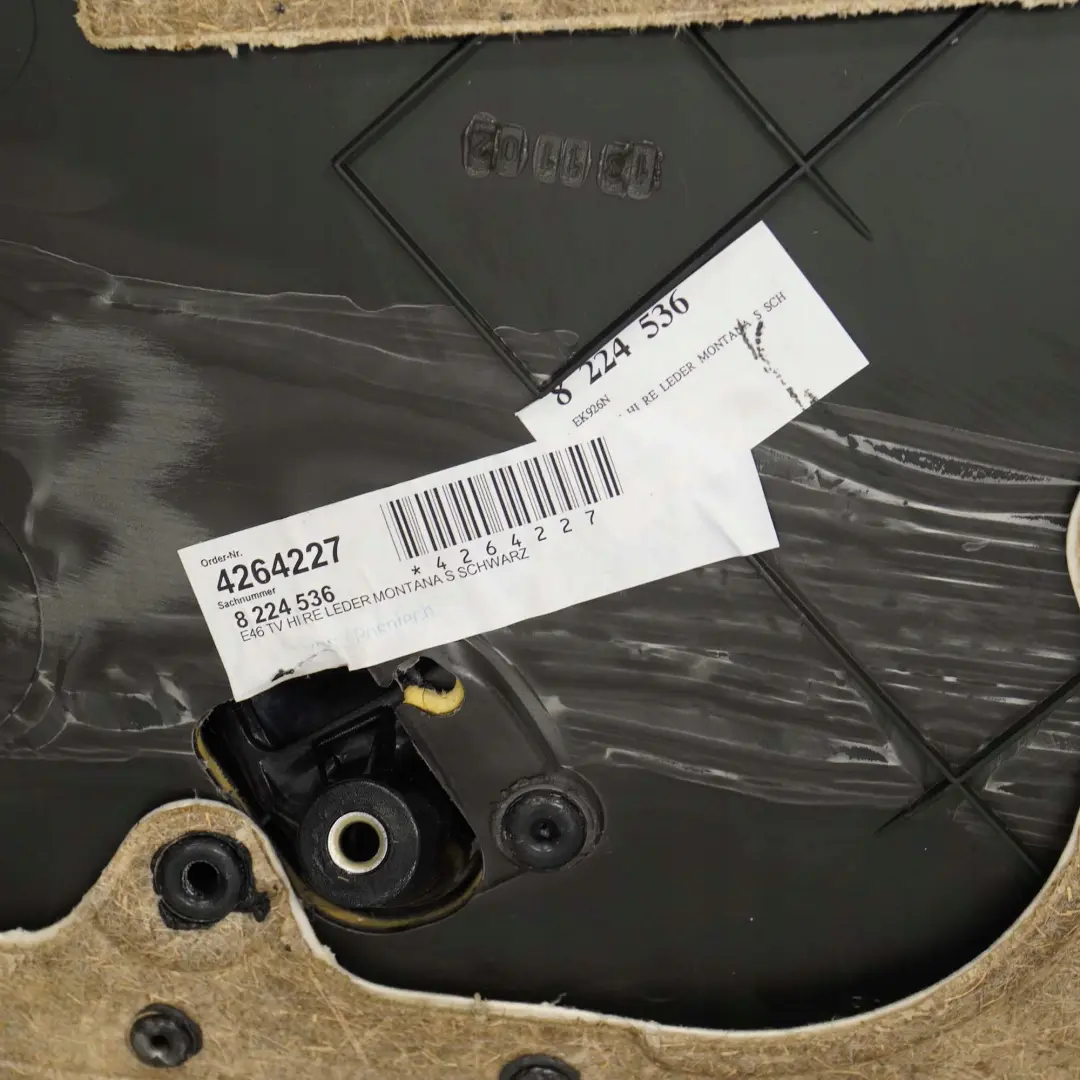 Boczek tapicerka drzwi prawy tył skóra do BMW E46 o numerze 8224536 BMW E46 Boczek tapicerka drzwi prawy tył skóra - SKU 8224536 - Numer Części 8224536