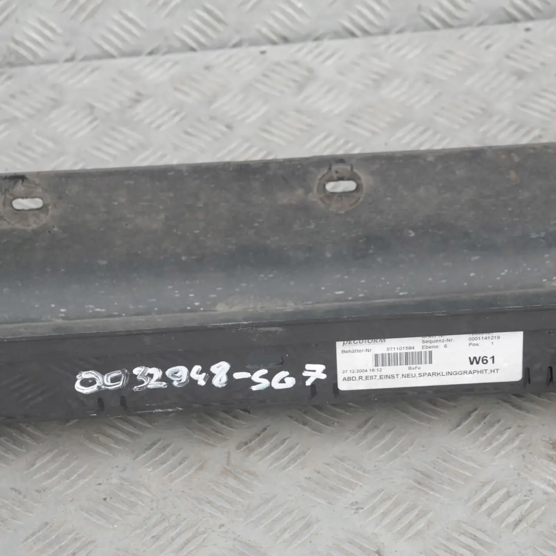 Bas de Porte Droite Mousseux Graphite Metallique A2 0032948 pour BMW 1 E87 à propos du numéro de pièce 51770032948 BMW 1 E87 Bas de Porte Droite Mousseux Graphite Metallique A2 0032948 - SKU 0032948-SG7 - Numéro de pièce 51770032948