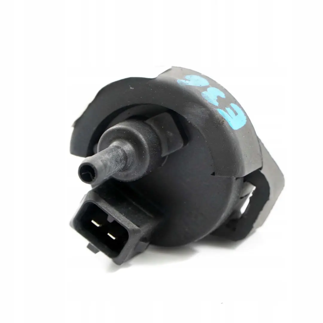 Halter Tankentlüftungsventil Kraftstofftank für BMW 3 er E36 mit Teilenummer 1734443 BMW 3 er E36 Halter Tankentlüftungsventil Kraftstofftank - SKU 1734443 - Teilenummer 1734443