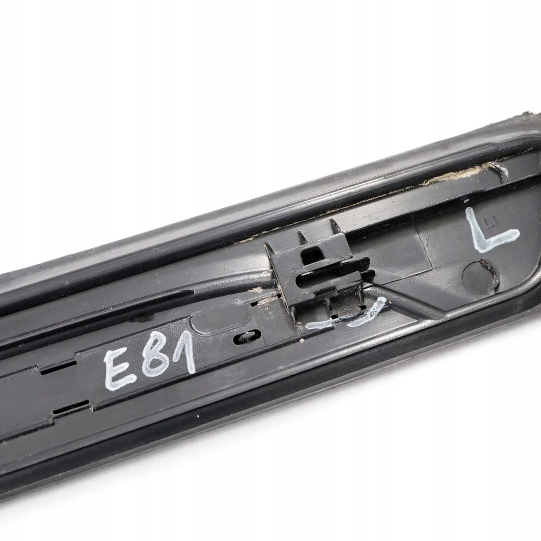 BMW 1 Reihe E81 E82 M Sport Blende Einstieg vorne links 5147 - SKU 8045291 - Teilenummer 8045291