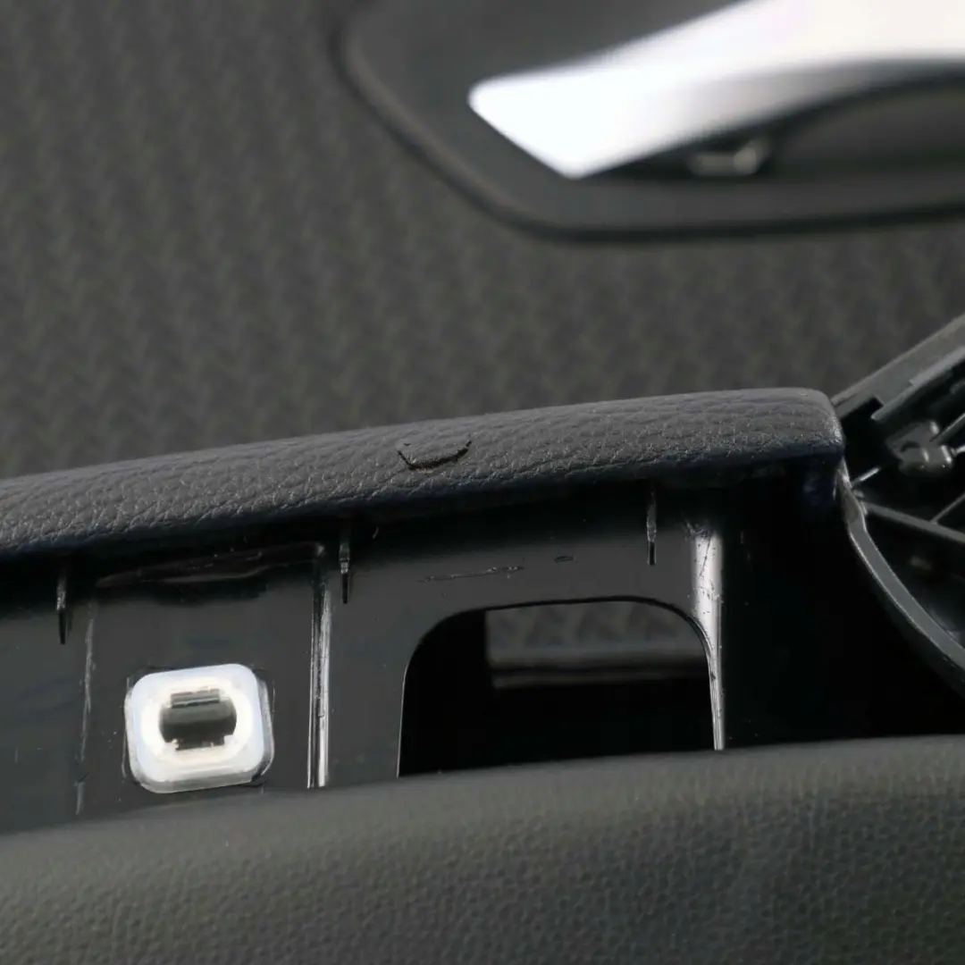 Trasero Izquierdo Forro Tarjeta Puerta Tela Antracita Vertex para BMW E90 E91 LCI con número de pieza 9167939 BMW E90 E91 LCI Trasero Izquierdo Forro Tarjeta Puerta Tela Antracita Vertex - SKU 9167939 - Número de pieza 9167939