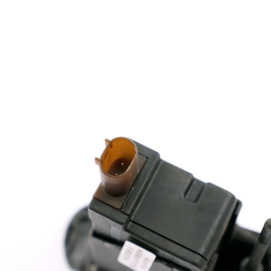 W414 Motor Actuador Tapa Tapón Depósito Combustible para Mercedes Vaneo con número de pieza A4148000051 Mercedes Vaneo W414 Motor Actuador Tapa Tapón Depósito Combustible - SKU A4148000051 - Número de pieza A4148000051