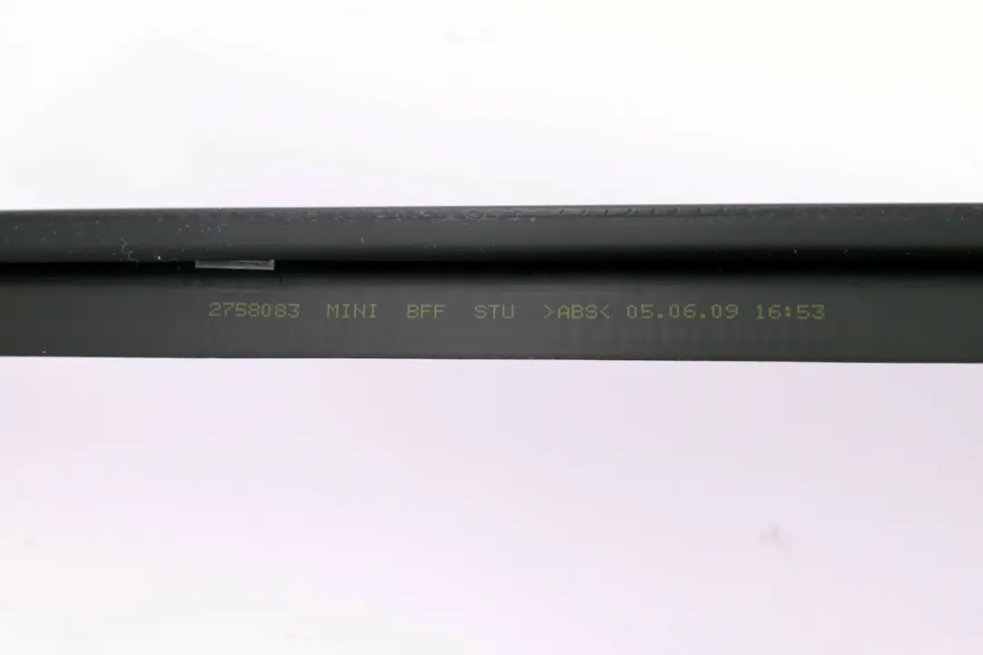 Listwa dachu dach składany do MINI Cabrio R57 o numerze 2758083 MINI Cabrio R57 Listwa dachu dach składany - SKU 2758083 - Numer Części 2758083