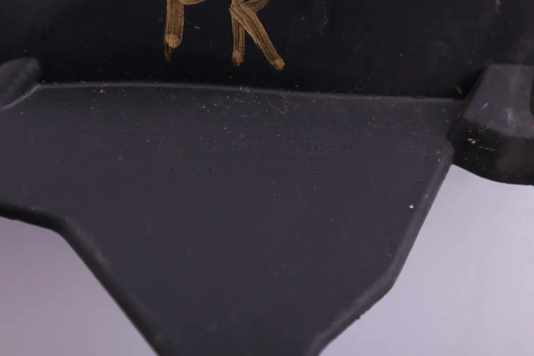 Osłona wlotu powietrza do BMW E83 X3 o numerze 51713401008 BMW E83 X3 Osłona wlotu powietrza - SKU 3401008 - Numer Części 51713401008