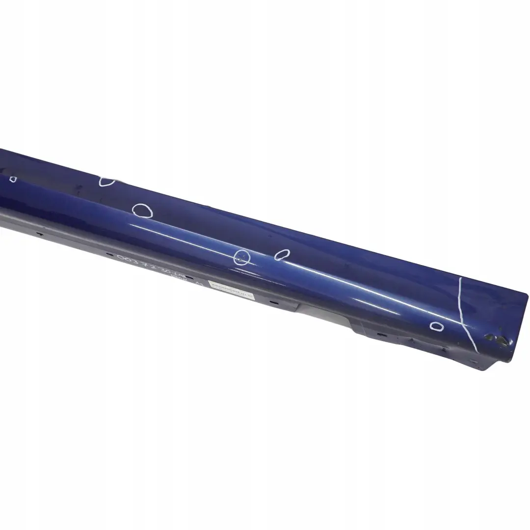 Sill Strip Faldon Lateral Derecho Le Mans Azul - 381 para BMW E90 LCI M Sport con número de pieza 0037230 BMW E90 LCI M Sport Sill Strip Faldon Lateral Derecho Le Mans Azul - 381 - SKU 0037230-LMB - Número de pieza 0037230
