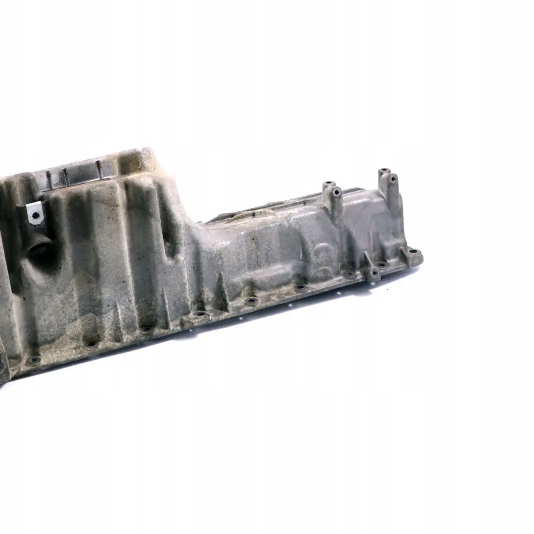 Miska olejowa M57N M57N2 do BMW E60 E61 E63 E65 o numerze 7793495 BMW E60 E61 E63 E65 Miska olejowa M57N M57N2 - SKU 7806219 - Numer Części 7793495