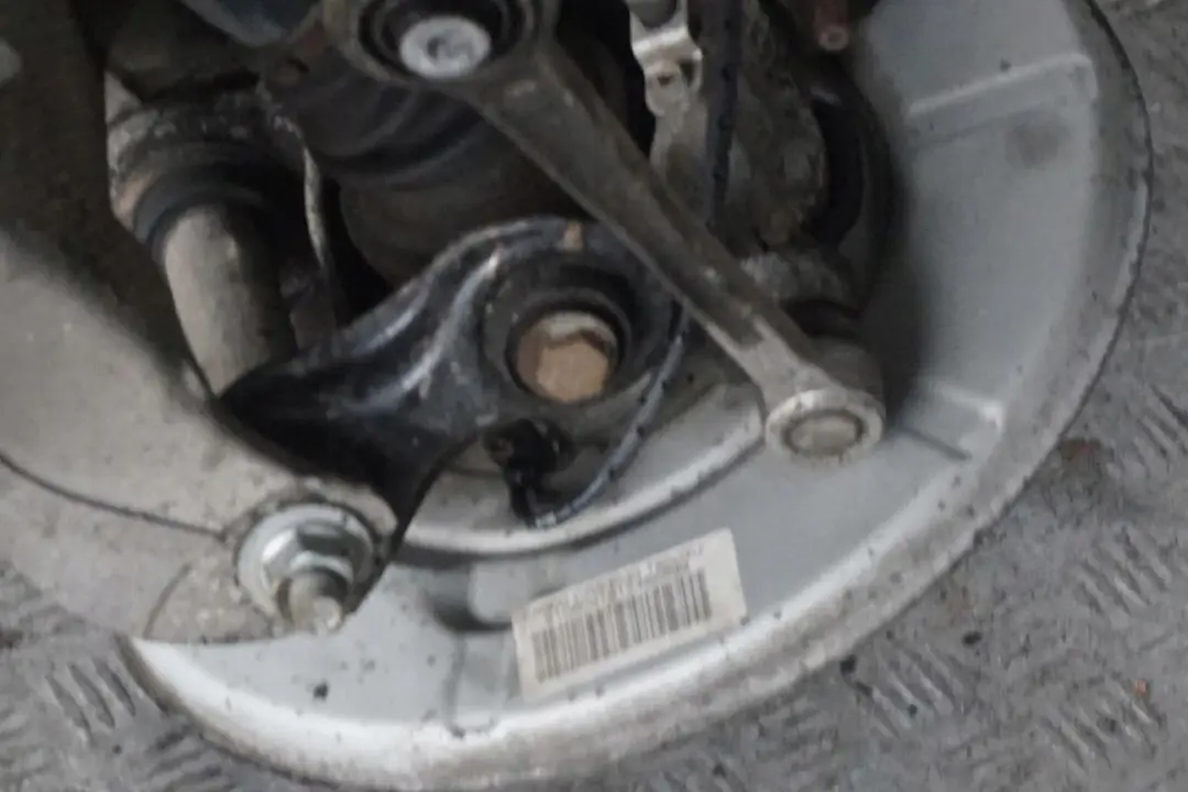 M57N2 231PS Radträger Hinten Links Schwenklager für BMW 5 E60 530d mit Teilenummer 6770905 BMW 5 E60 530d M57N2 231PS Radträger Hinten Links Schwenklager - SKU 6770905-14 - Teilenummer 6770905