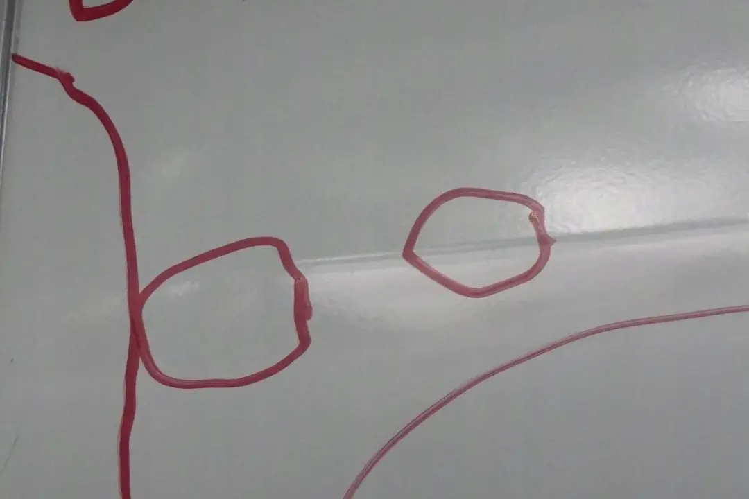 A-Klasse W168 Tür Hinten Links Polar Silber Metallic - 761U für Mercedes mit Teilenummer A1687302305 Mercedes A-Klasse W168 Tür Hinten Links Polar Silber Metallic - 761U - SKU A1687302305-PS - Teilenummer A1687302305