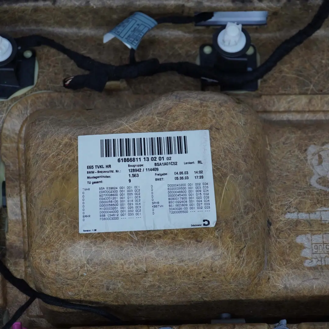 Panneau Portieres Revetement Arriere Droite Cuir Nasca Vert pour BMW 7 E65 à propos du numéro de pièce 7144160 BMW 7 E65 Panneau Portieres Revetement Arriere Droite Cuir Nasca Vert - SKU 7144160 - Numéro de pièce 7144160