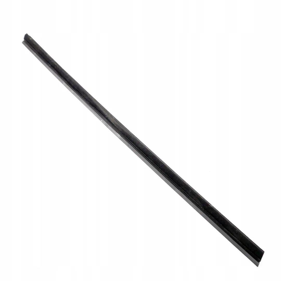 BMW E36 Berlina Touring Paraspruzzi Interno Porta Anteriore Destro Nero O/S - SKU 8174764 - Numero di parte 8174764